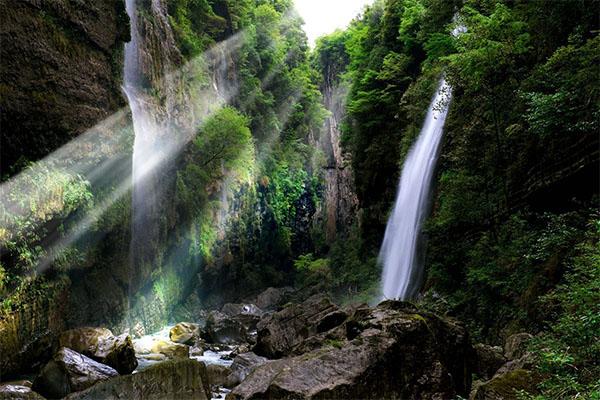 湖北十大著名旅游必去景点，特别是黄鹤楼、神农架、武当山值得一去  -图9