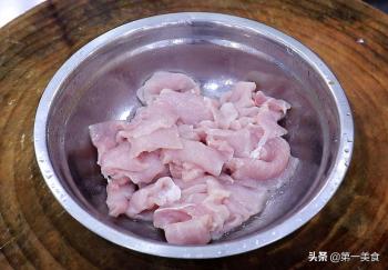 吃一口就上瘾的锅包肉，学会在家做，酸甜香酥，味道丝毫不输饭店  -图2