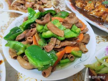 年夜饭，大姐和姐夫做了16道菜，网友：北方农村的，还好意思晒  -图12