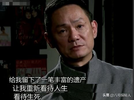 15年前他在爱妻葬礼上哭到昏厥，发誓永不再娶，如今他做到了吗？  -图26