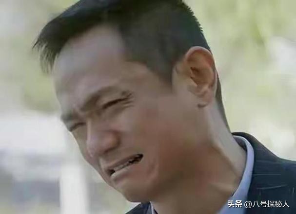 15年前他在爱妻葬礼上哭到昏厥，发誓永不再娶，如今他做到了吗？  -图24