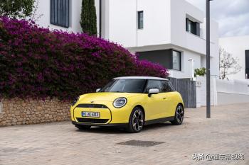 新车 | 延续卡丁车般驾驶感受？海外试驾全新电动MINI COOPER  -图2