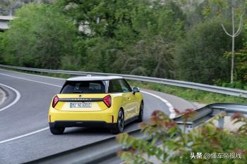 新车 | 延续卡丁车般驾驶感受？海外试驾全新电动MINI COOPER  -图28