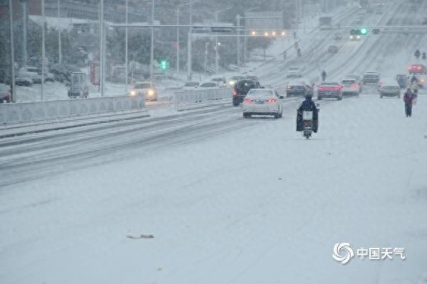 鹅毛大雪！山东威海烟台等地出现冷流雪，今明天降雪持续气温低迷  